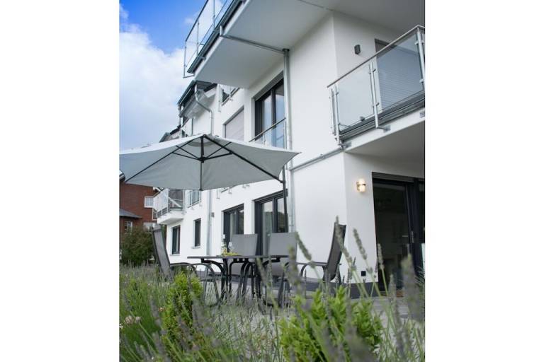 Fully equipped house with patio & yard | Dogs allowed — photo 4