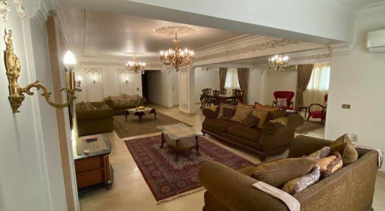 290 m&sup2; Ferienwohnung
