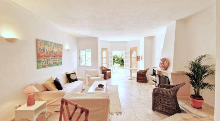 Ancao beach duplex with private garden in Loulé