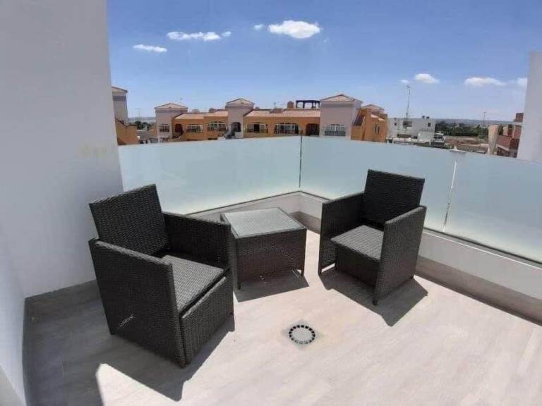 Villa Los Montesinos