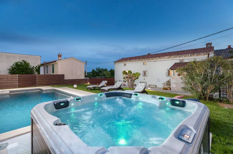 Villa with private pool, patio & hot tub — photo 2