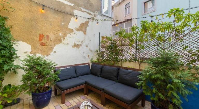 Apartment with terrace — photo 3
