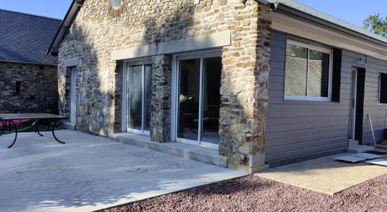 House with 2 rooms for 5 persons in Coutances