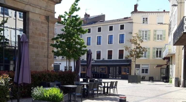 Apartment with 1 room for 5 persons in Issoire