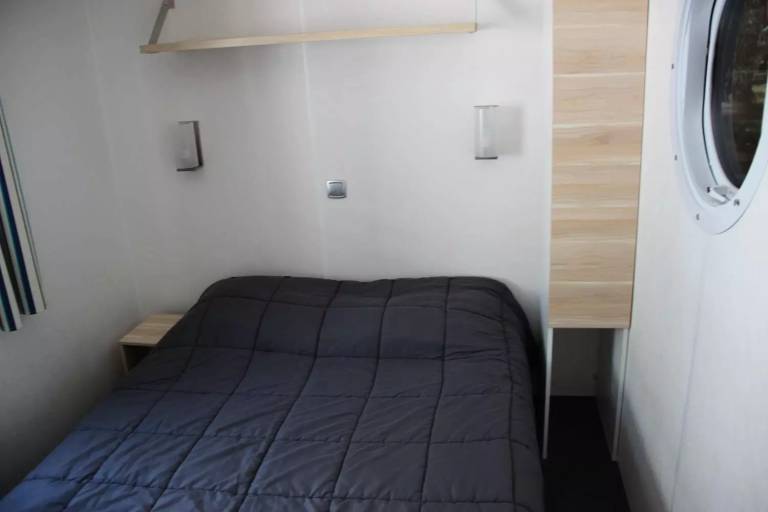 Domaine du Pont Mahé - Mobile Home pêcheur Confort 20m² 4 pers (2 bedrooms) with covered terrace 4 people — photo 4
