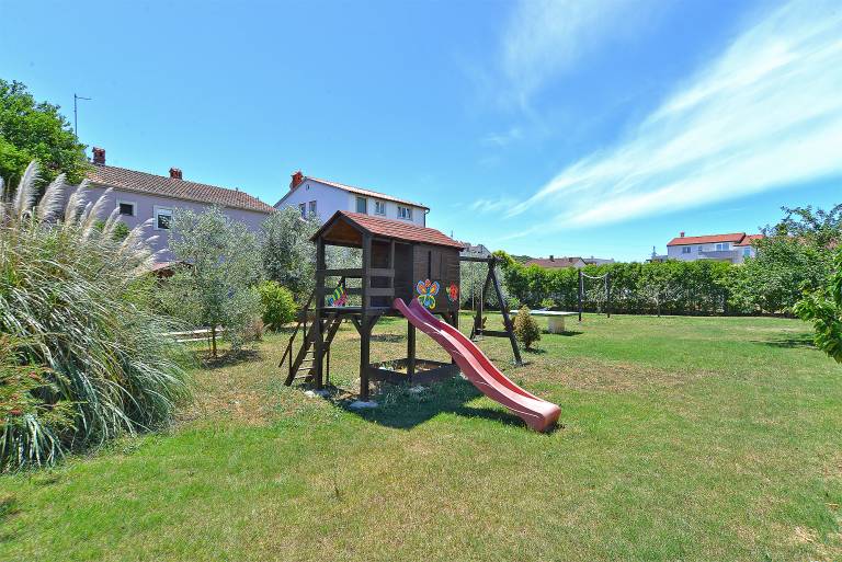 Children-friendly beautiful house with grill, pool & patio | Pet-friendly — photo 3
