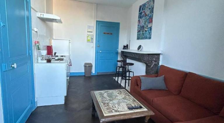 Rental apartment with 1 room for 3 persons in Gueret