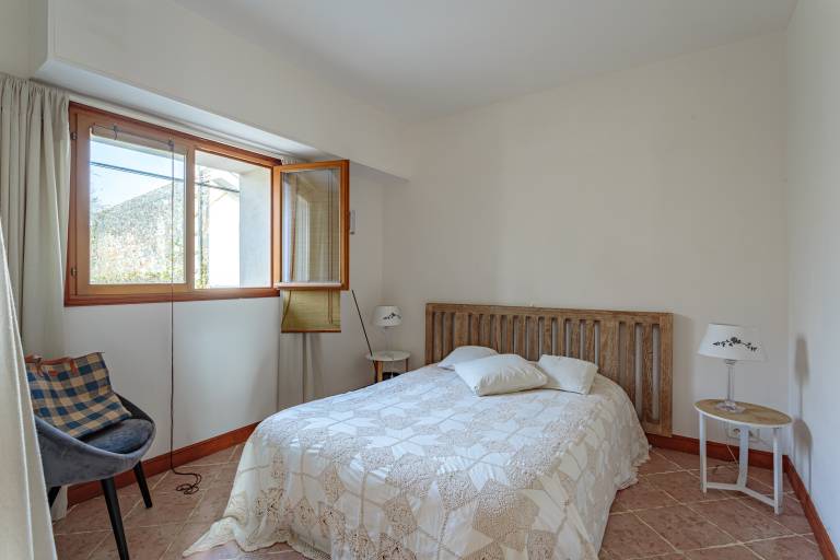 Child-friendly charming vacation home with yard, barbecue & private pool | Dogs allowed — photo 4