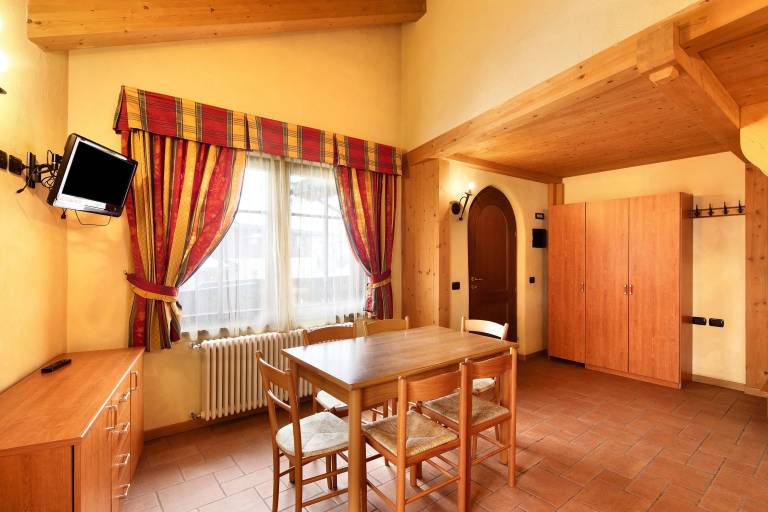 Apartment 'Chalet Li Palù Trilocale 2' with Mountain View, Balcony and Wi-Fi — photo 3