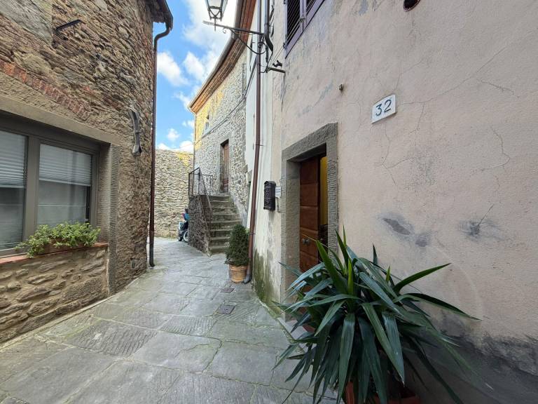 Pleasant apartment with terrace | City view | Pets allowed in Cortona