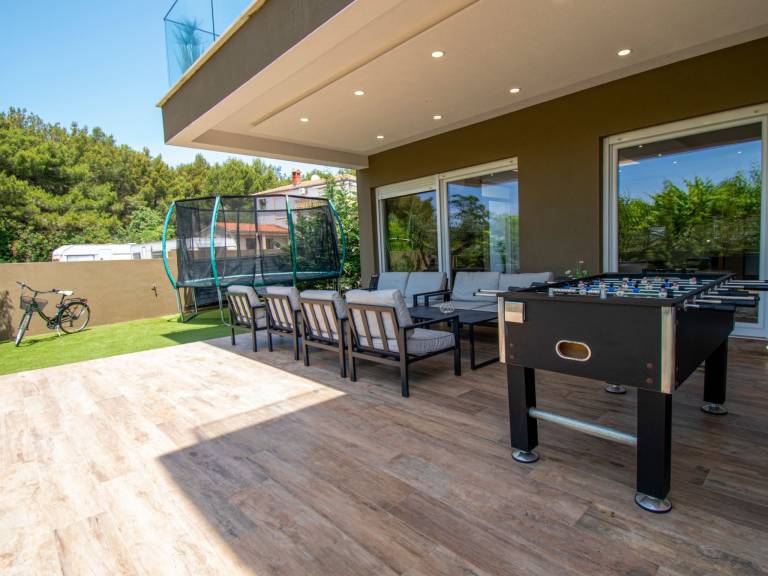 Fully equipped house with yard, private pool & terrace | Sea view | Dogs allowed — photo 3