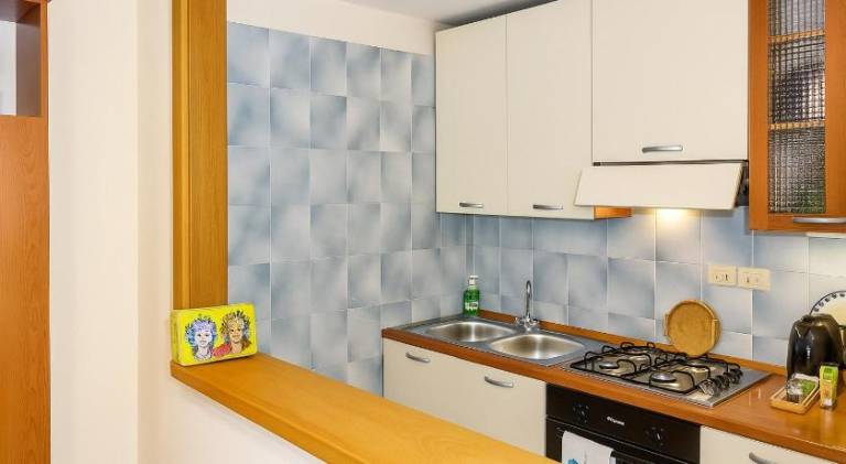 Apartment with 1 room for 4 persons — photo 4