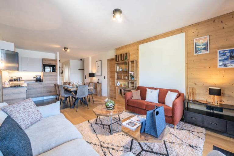 Apartment with patio | Ski nearby | Pet-friendly in Huez
