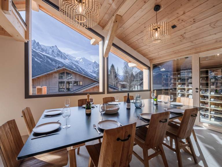Chalet with jacuzzi — photo 4