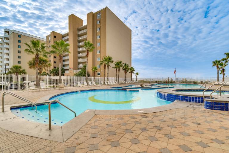 Pool Beach View Gulf Shores Condo Family Friendly
