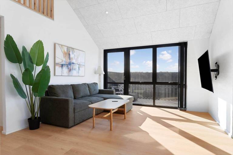 Vacation home with jacuzzi, BBQ & terrace — photo 3