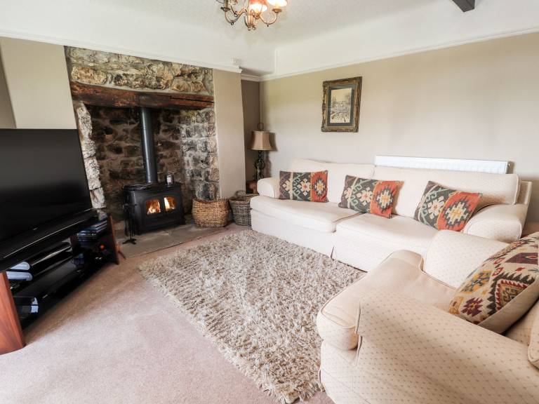Family-oriented lovely cottage with jacuzzi & garden | Beach view | Dogs allowed — photo 4
