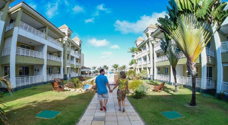 Serviced apartment with barbecue, pool & hot tub | Next to the beach | Pets are welcome — photo 5
