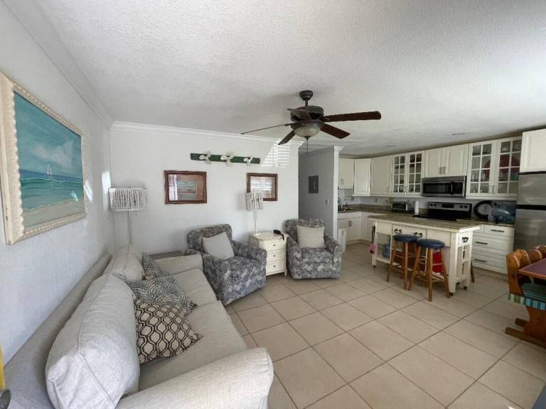 Condo Williams Town