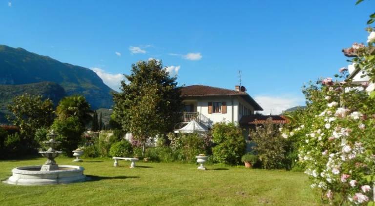 Farm with yard & BBQ | Pets are welcome in Arco