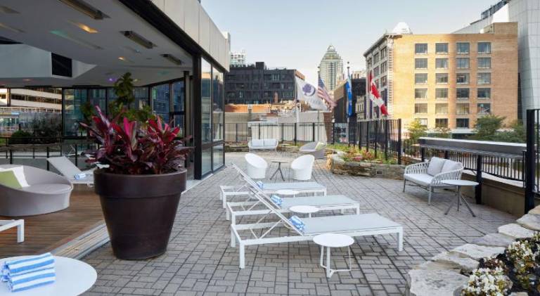 DoubleTree by Hilton Montreal Downtown — photo 4