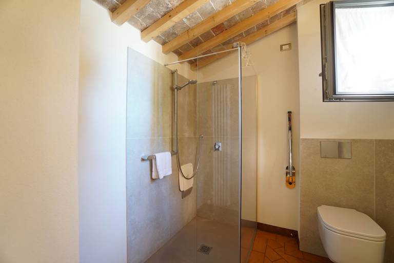 AGRITURISMO LE CERBONCHE: CAMERA LA MEZZINA — photo 4