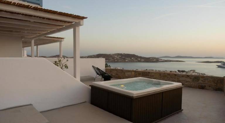 Holiday apartment with yard & terrace — photo 5