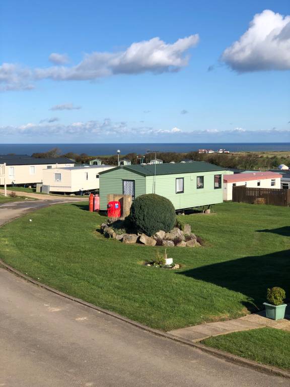 Family-oriented lodge | Beach view | Pet-friendly — photo 2