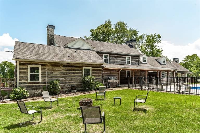 Cabin  Gallatin