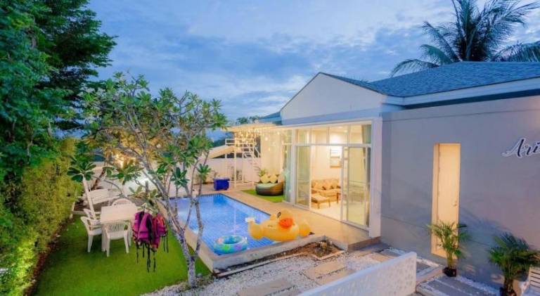 Villa with pool in Phetchaburi