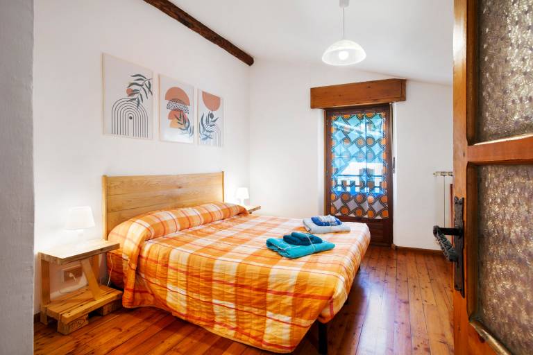 Apartment 'Maison Ninive' with Mountain View, Wi-Fi and Air Conditioning in Aosta