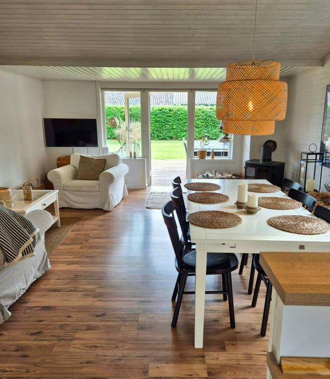 Family-friendly holiday home near beach — photo 4