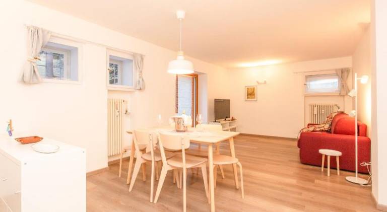 Rental apartment with hot tub in La Thuile