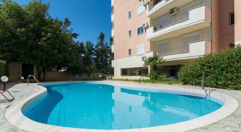 Apartment with pool, yard & terrace | Good for workation — photo 4