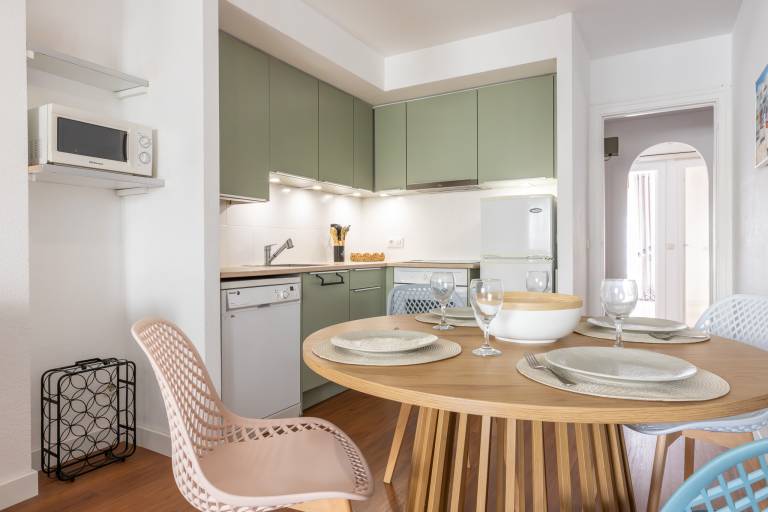 Fully equipped pleasant holiday apartment with patio | Close to the beach | Pets allowed — photo 5