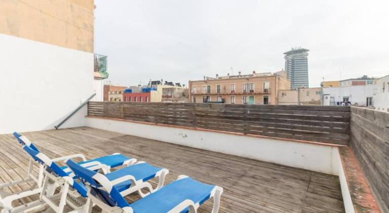 Apartment with patio | Close to Barcelona Cathedral | Pet-friendly — photo 4