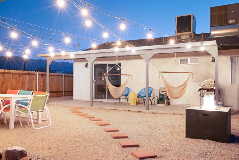 The RockHopper - Hot Tub, Fire Pit and Walk to Downtown Joshua Tree! — photo 2