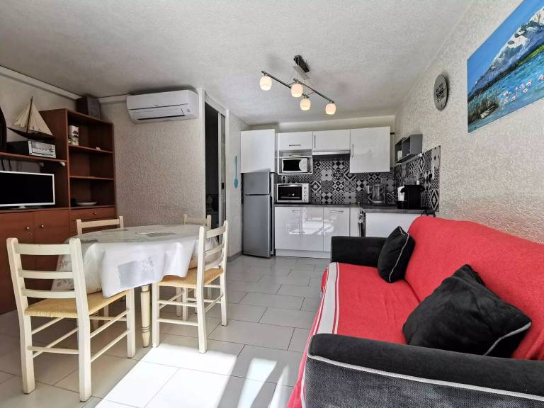 Apartment with 1 room for 4 persons — photo 5