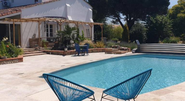 Chambre privee dans une maison avec piscine — photo 3