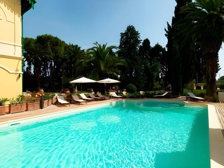 Wonderful serviced apartment with pool, yard & terrace | Close to the beach | Suitable for remote work | Pets are welcome — photo 3
