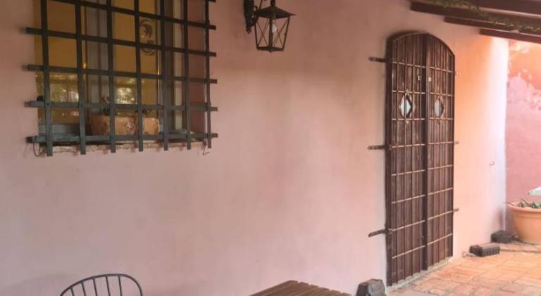 Rental apartment with yard & patio — photo 5