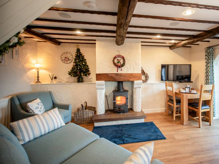 Child-friendly cottage with yard & jacuzzi | Dogs allowed — photo 2