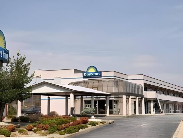 Days Inn by Wyndham Greeneville in Greeneville, TN