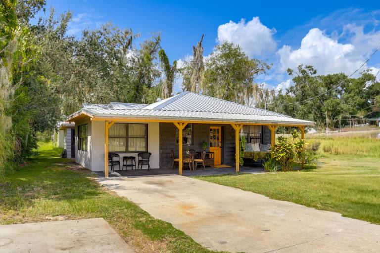< 1 Mi to Downtown Arcadia: Tranquil Wooded Escape in Arcadia, FL