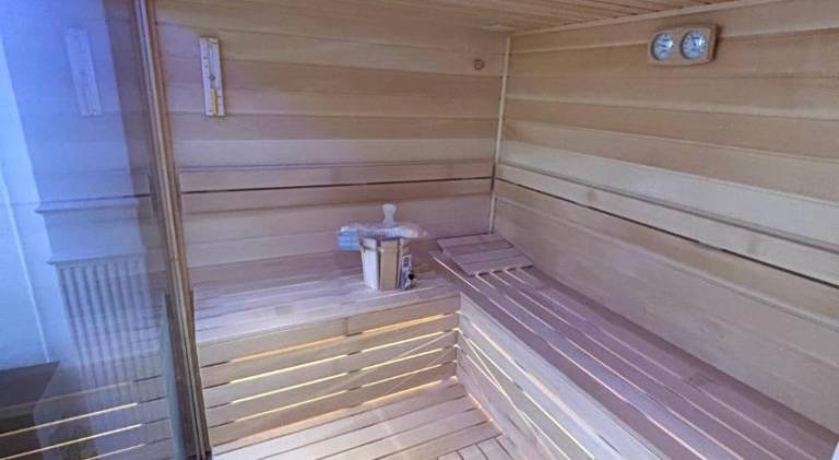 Apartment with hot tub | Next to Gardoš Tower | Pets allowed — photo 5