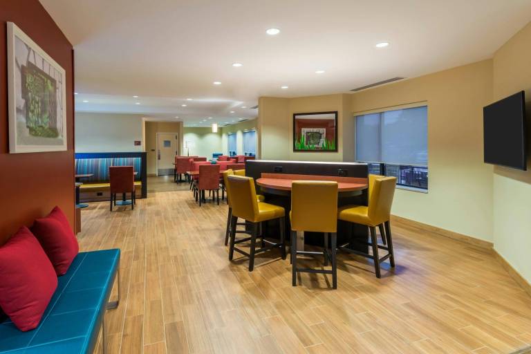 TownePlace Suites by Marriott Latham Albany Airport — photo 2