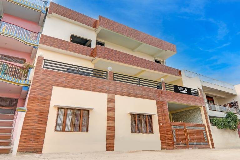 Super Hotel O Sudhirpur near Phonix Hospital