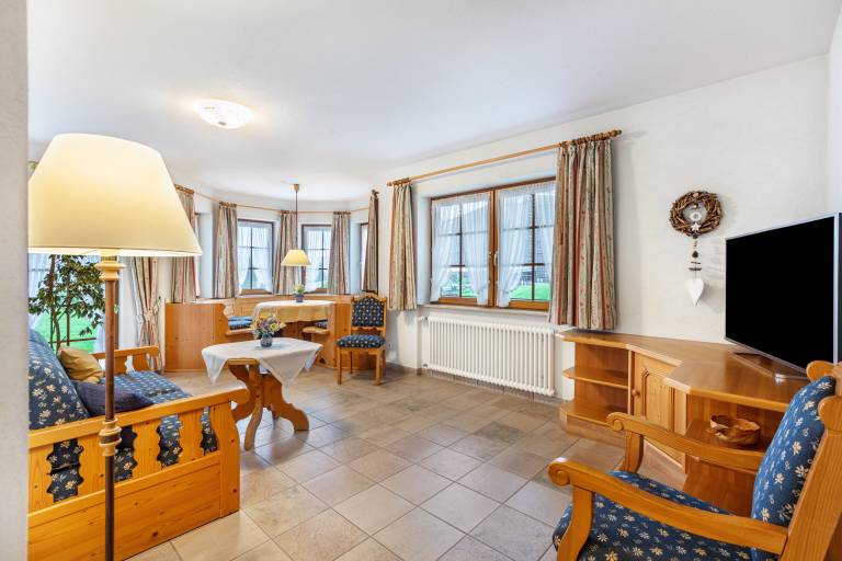 Nice holiday apartment with patio & yard | Garden view | Next to the ski | Pet-friendly — photo 2