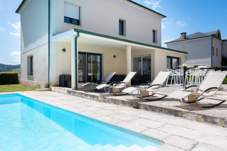 Chalet mit Pool in Arce, Atlantikküste Spanien f&uuml;r max. 10 Personen am Atlantik