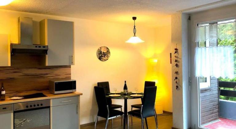 Apartment with pool | Pets allowed — photo 3